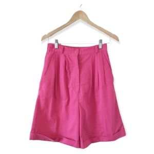Vintage high waisted pleated shorts size medium